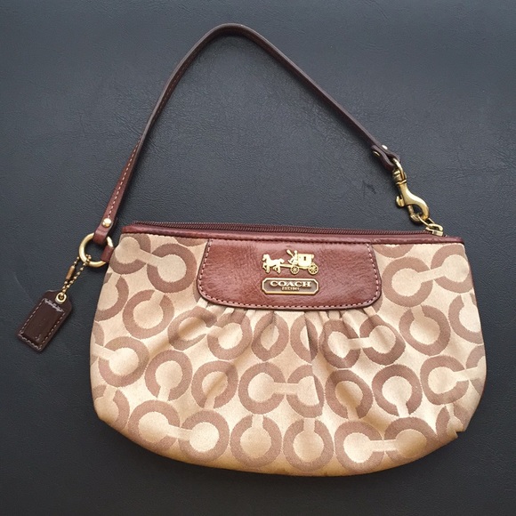 Coach wristlet - Picture 4 of 4